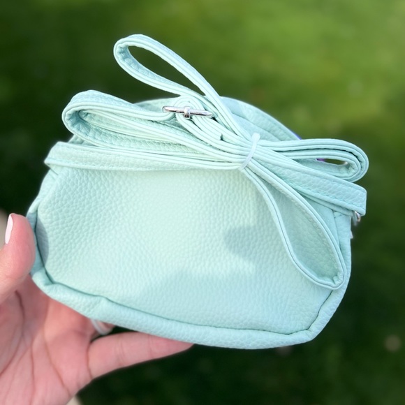 SOLD - Wonder Nation Girls Mermaid Crossbody Bag - Picture 3 of 6